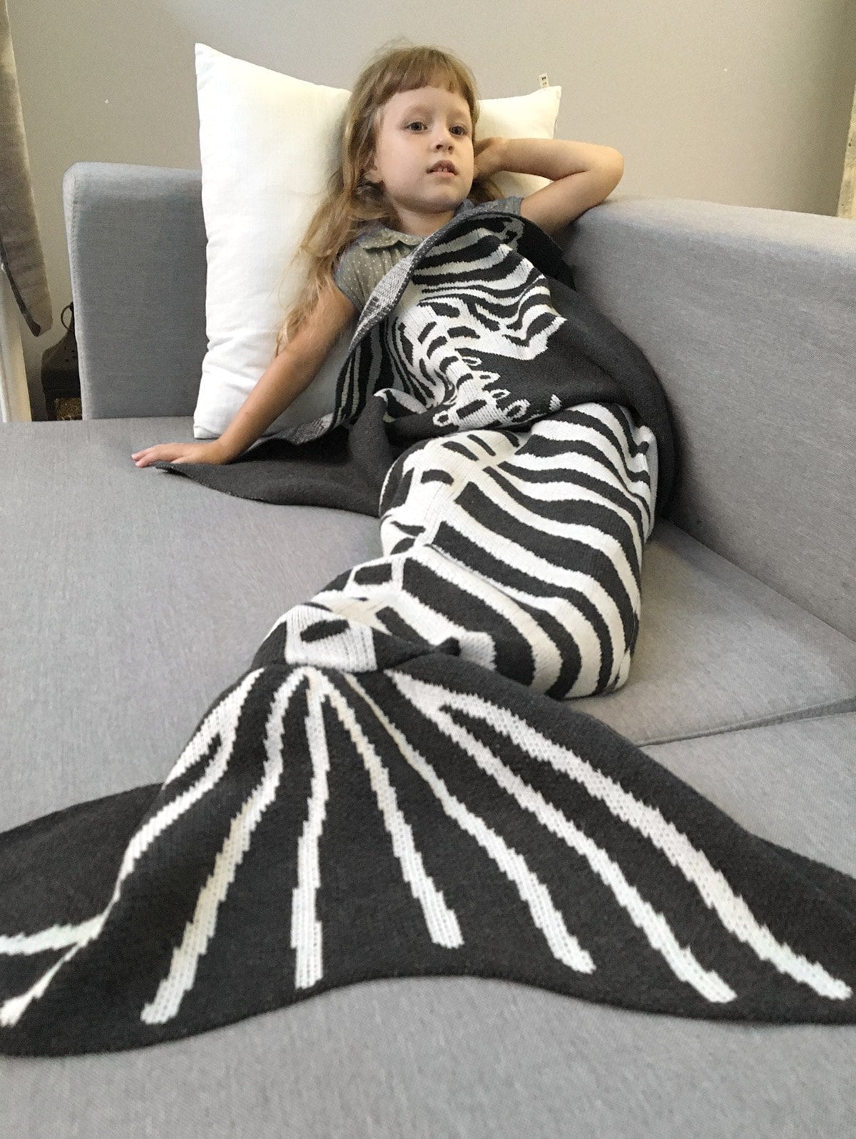 Comfortable Kintted Fishbone Halloween Mermaid Tail Blanket For Kids