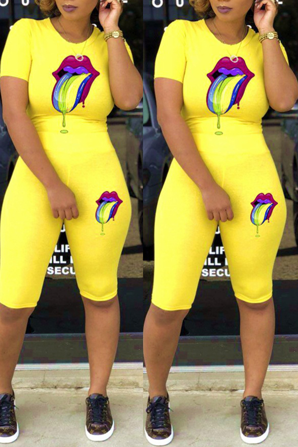 Cheap Two Pieces Lovely Casual Printed Yellow Two-piece Shorts Set