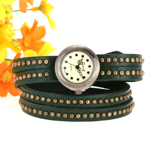 Women's Vintage Rivets Bracelet Wrist Watch