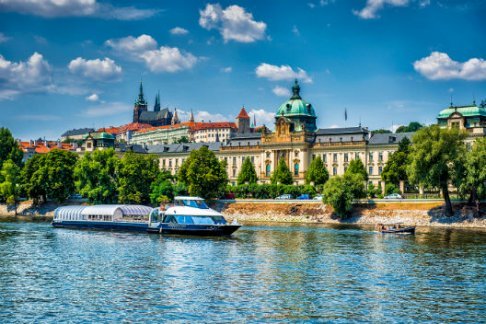 Prague Boats 3-Hour Gourmet Dinner Cruise